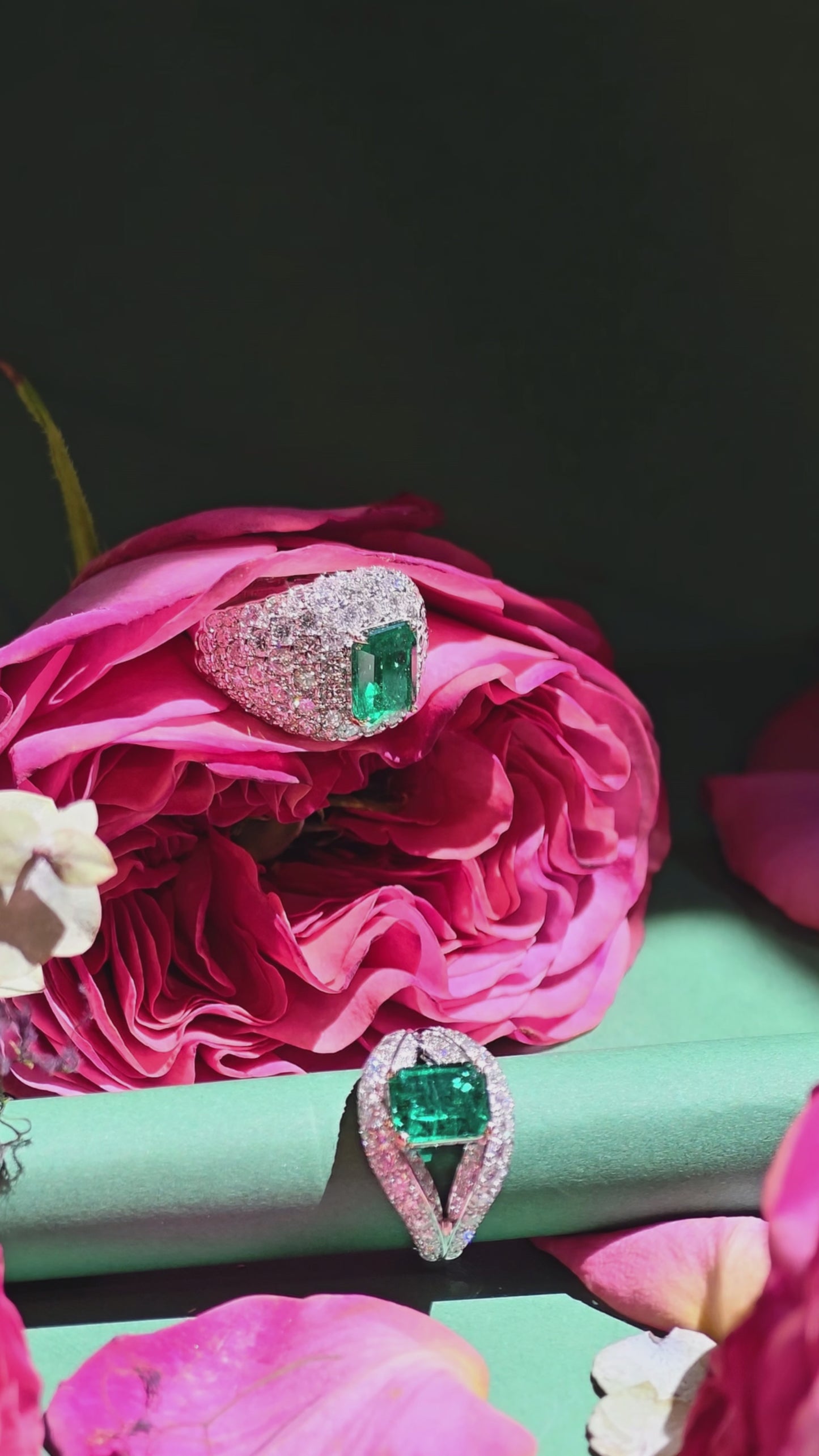 Interwoven Emerald Diamond Ring 18 Karat White Gold