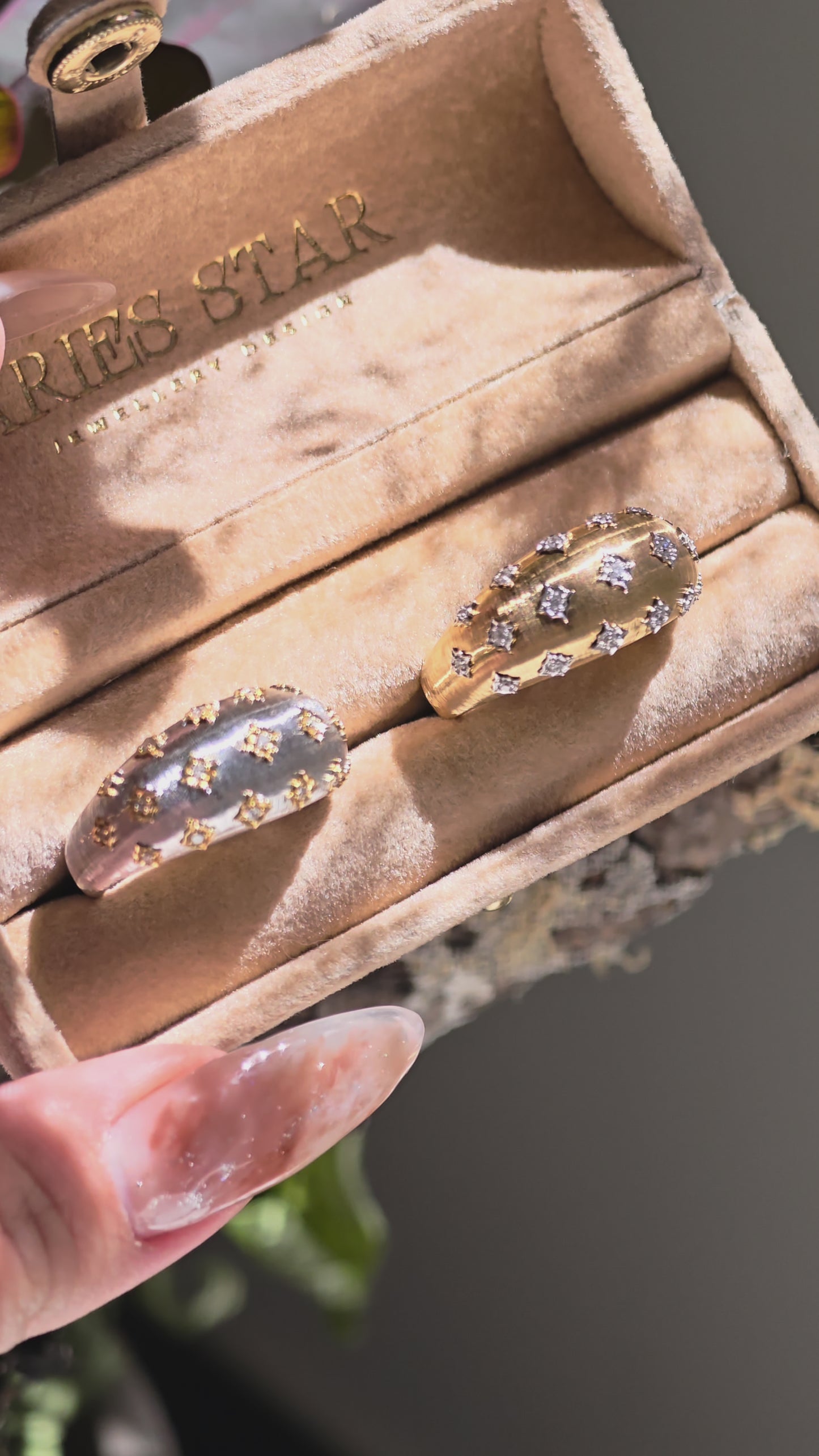 Starset Crest Dome Ring 18 Karat Yellow Gold