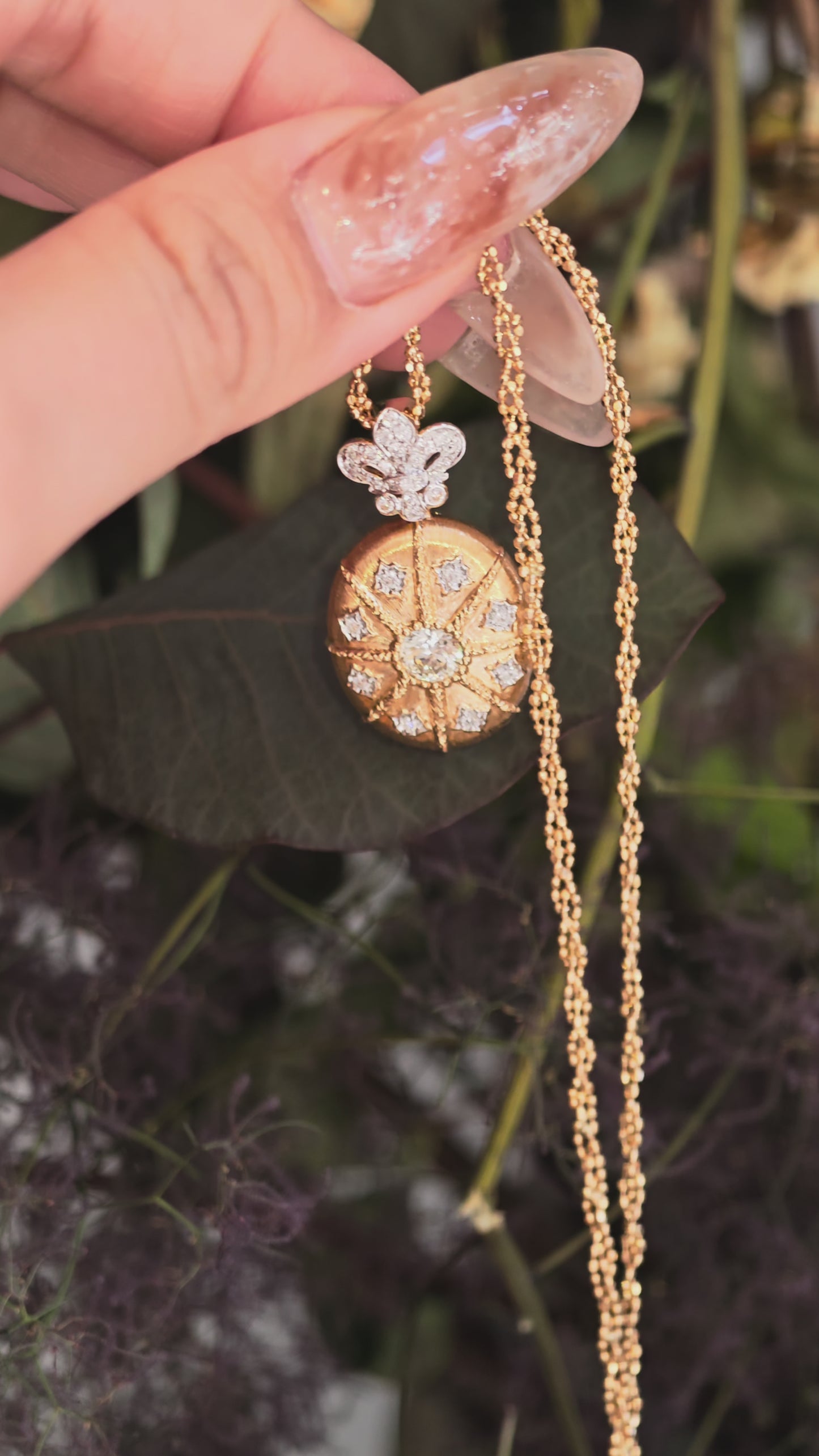 Solstice Emblem Natural Diamond Pendant 18 Karat Yellow Gold